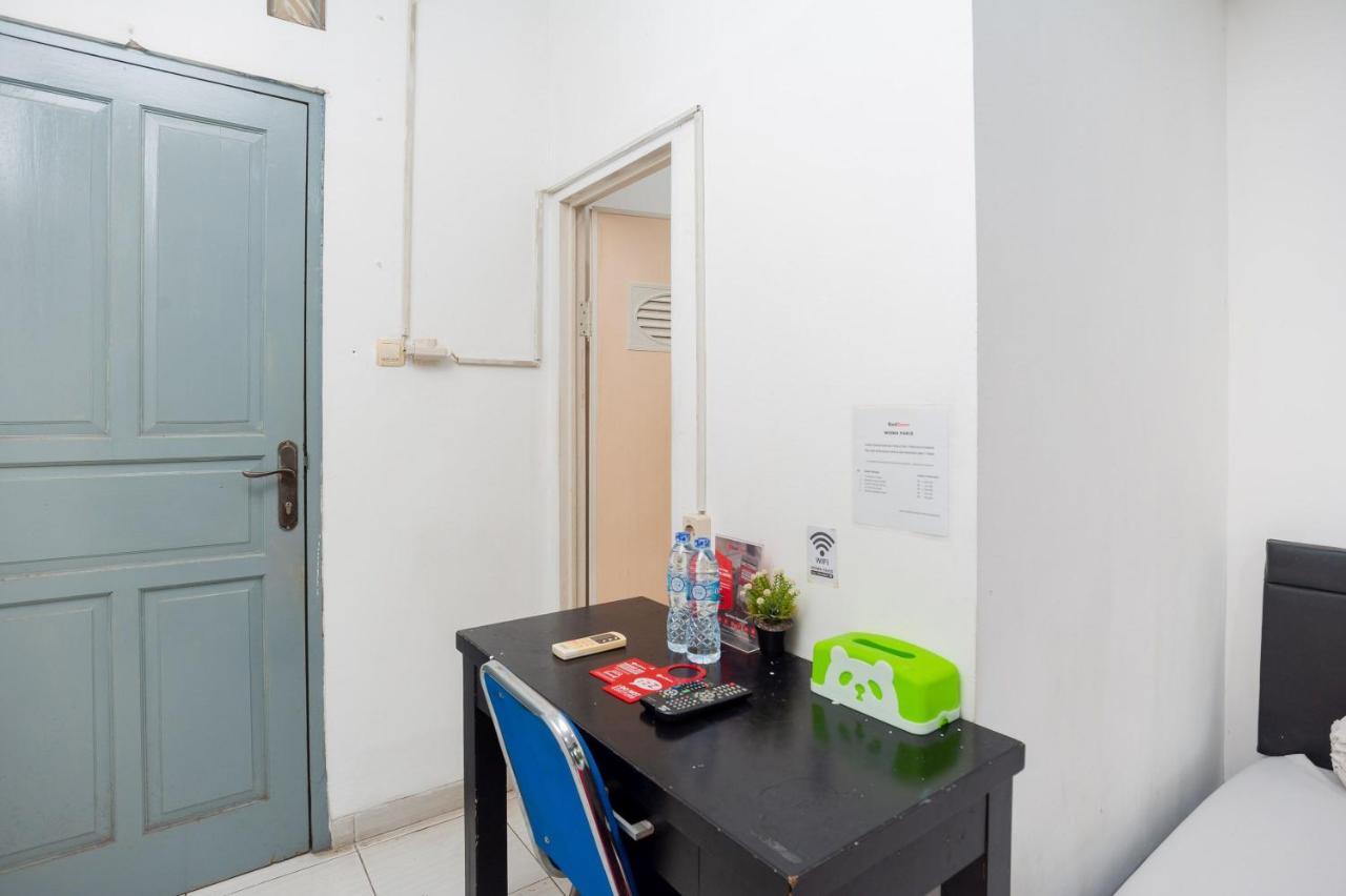 Reddoorz Syariah Near Grand Galaxy Park Hotel Ceger Exterior foto